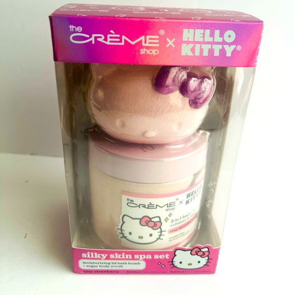 The Creme Shop Hello Kitty Silky Skin Spa Set Rosy Strawberry - Picture 2 of 4